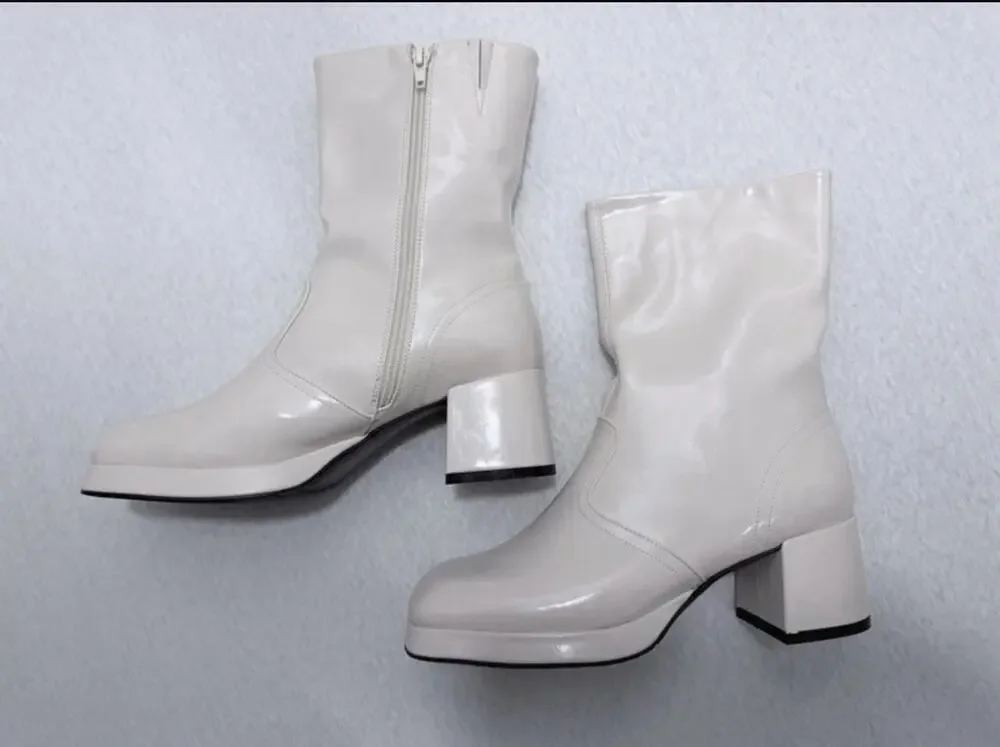 USIMAD off-white patent leather Cass boots by MistaSize EU/39 US/8